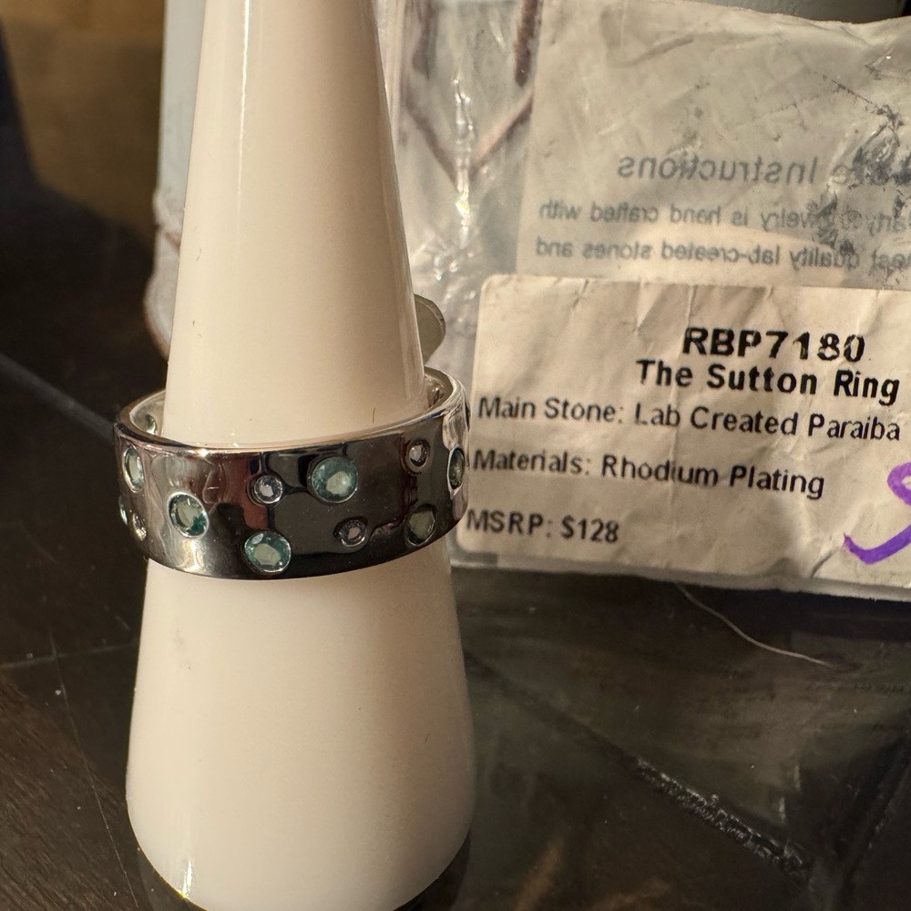 The Sutton ring bomb party size 8